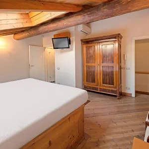 Centre And Guest house Verona